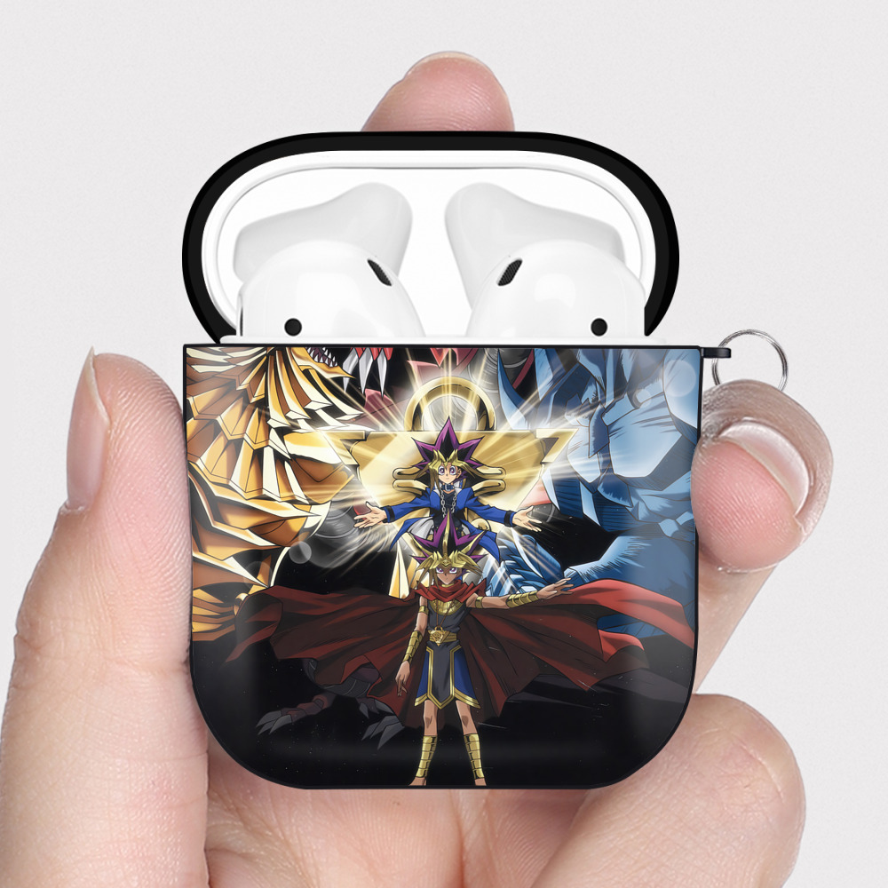 （画像用） 遊☆戯☆王 Yu-Gi-Oh! AirPods 第2世代保護ケース ハードシェル ブラック 耐衝撃・防指紋・カラビナ付き