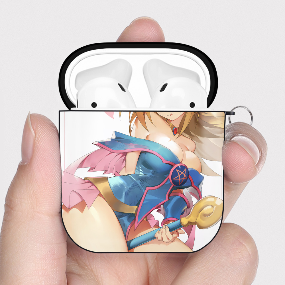 （画像用） 遊☆戯☆王 Yu-Gi-Oh! AirPods 第2世代保護ケース ハードシェル ブラック 耐衝撃・防指紋・カラビナ付き