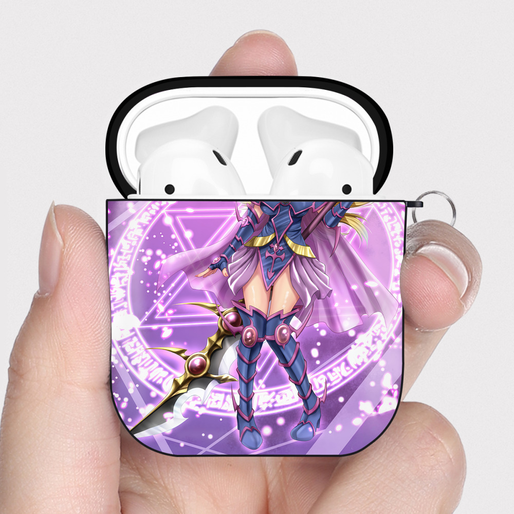 （画像用） 遊☆戯☆王 Yu-Gi-Oh! AirPods 第2世代保護ケース ハードシェル ブラック 耐衝撃・防指紋・カラビナ付き