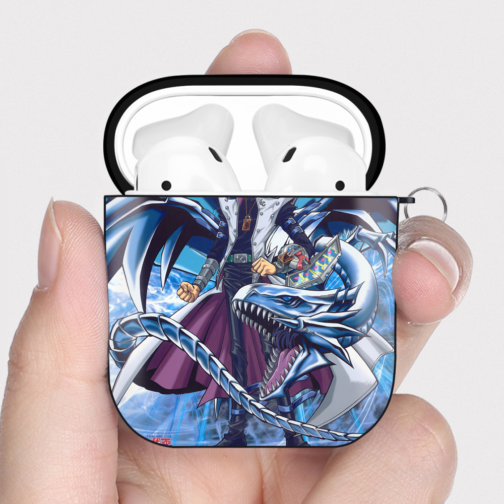 （画像用） 遊☆戯☆王 Yu-Gi-Oh! AirPods 第2世代保護ケース ハードシェル ブラック 耐衝撃・防指紋・カラビナ付き