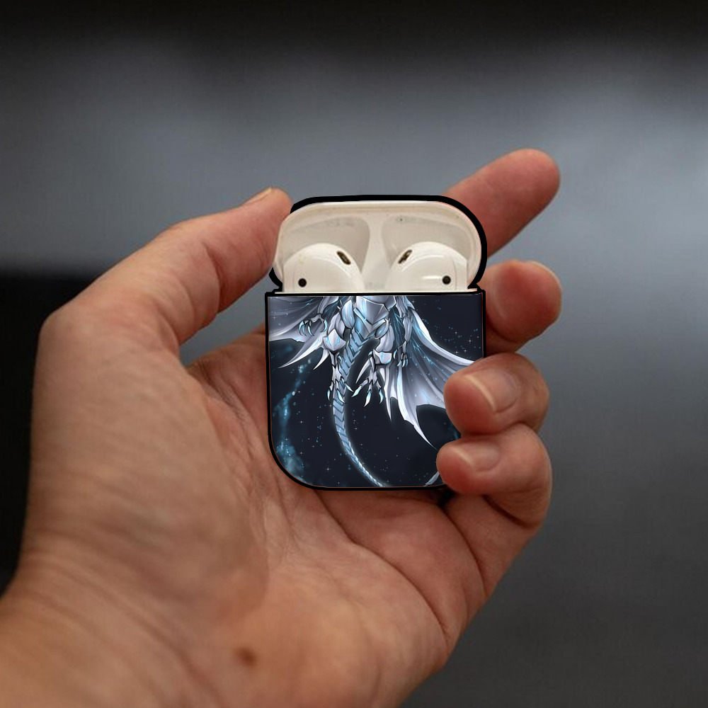 遊☆戯☆王 Yu-Gi-Oh! AirPods 第2世代保護ケース ハードシェル ブラック 耐衝撃・防指紋・カラビナ付き