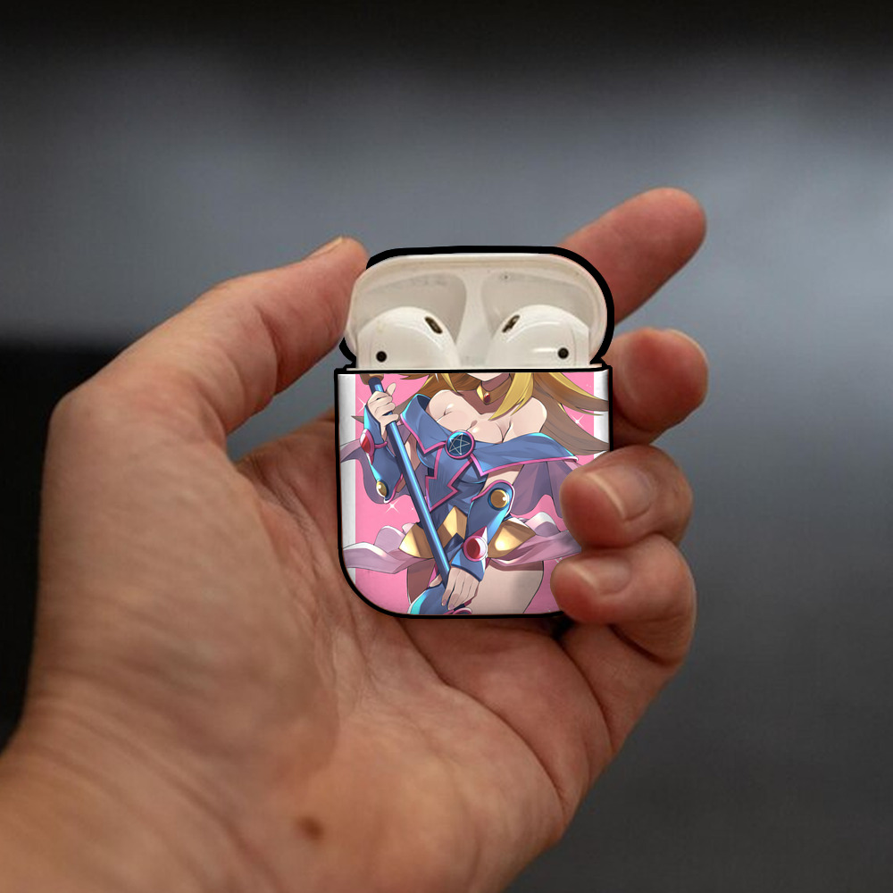 遊☆戯☆王 Yu-Gi-Oh! AirPods 第2世代保護ケース ハードシェル ブラック 耐衝撃・防指紋・カラビナ付き