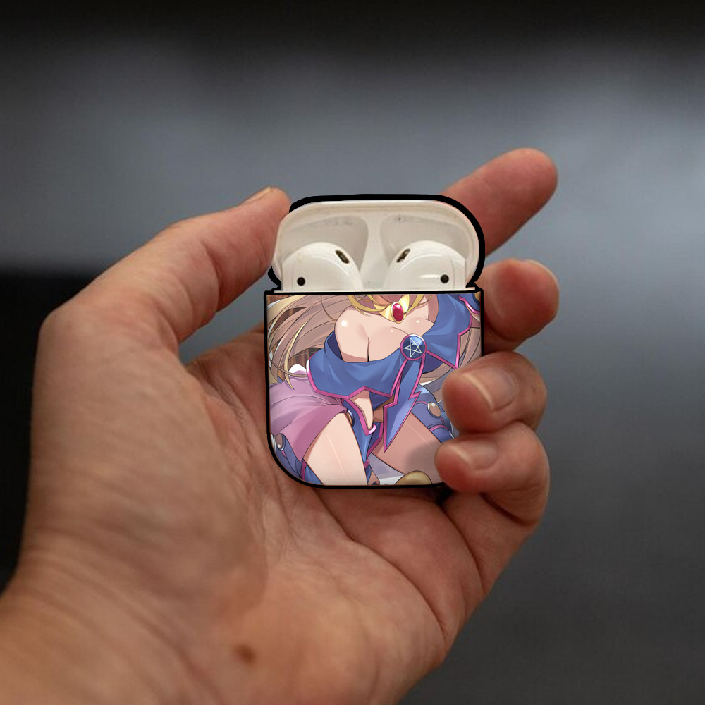 遊☆戯☆王 Yu-Gi-Oh! AirPods 第2世代保護ケース ハードシェル ブラック 耐衝撃・防指紋・カラビナ付き