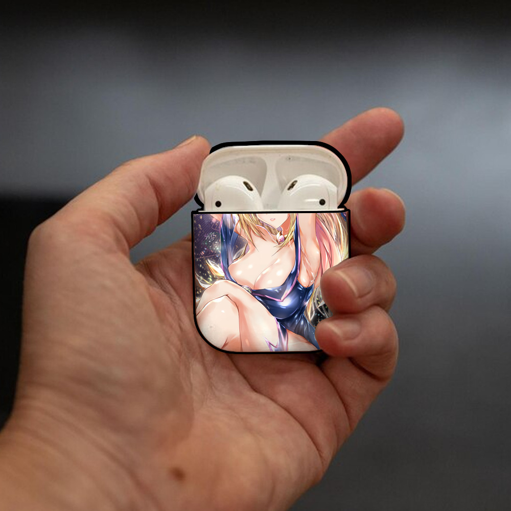 遊☆戯☆王 Yu-Gi-Oh! AirPods 第2世代保護ケース ハードシェル ブラック 耐衝撃・防指紋・カラビナ付き