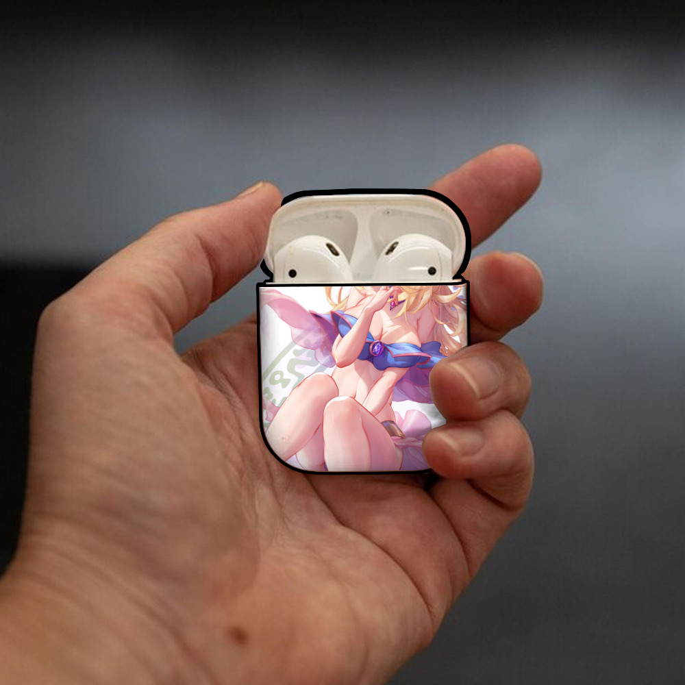 遊☆戯☆王 Yu-Gi-Oh! AirPods 第2世代保護ケース ハードシェル ブラック 耐衝撃・防指紋・カラビナ付き