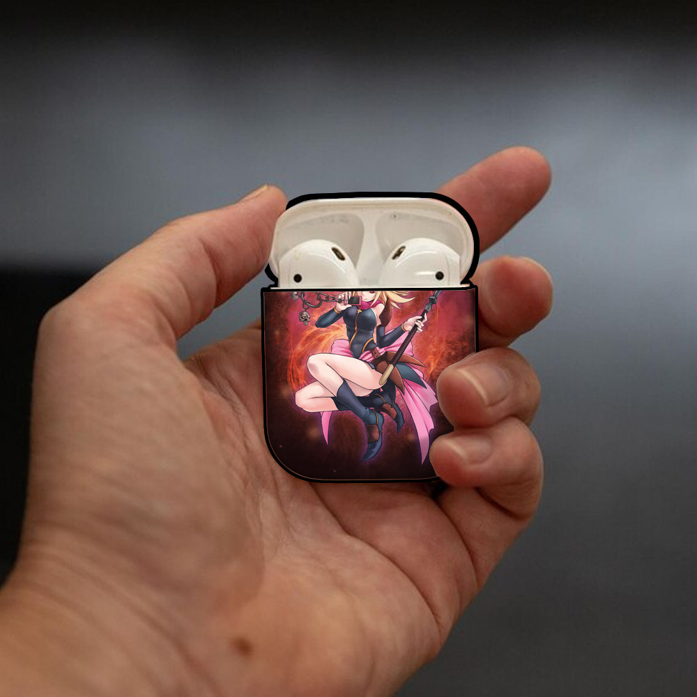 遊☆戯☆王 Yu-Gi-Oh! AirPods 第2世代保護ケース ハードシェル ブラック 耐衝撃・防指紋・カラビナ付き