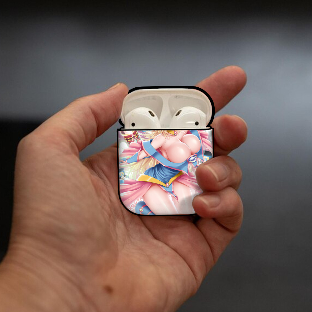 遊☆戯☆王 Yu-Gi-Oh! AirPods 第2世代保護ケース ハードシェル ブラック 耐衝撃・防指紋・カラビナ付き