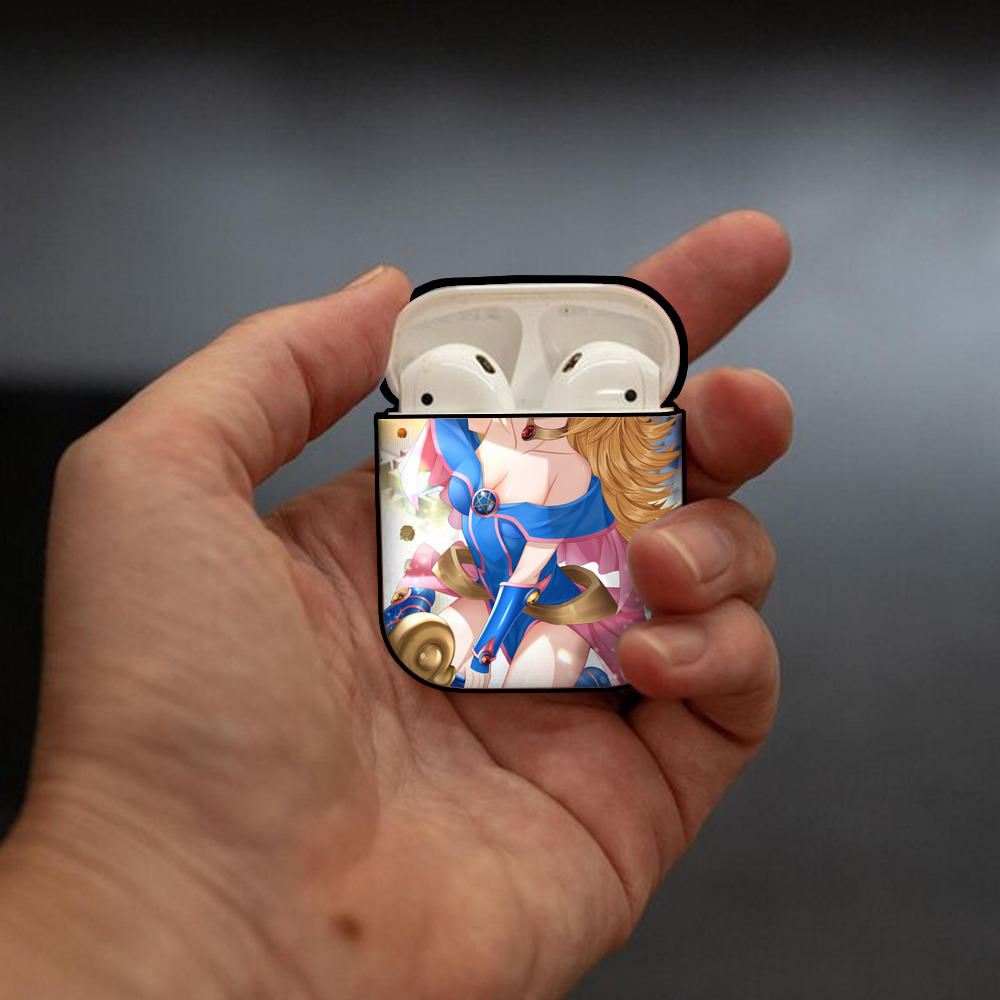 遊☆戯☆王 Yu-Gi-Oh! AirPods 第2世代保護ケース ハードシェル ブラック 耐衝撃・防指紋・カラビナ付き