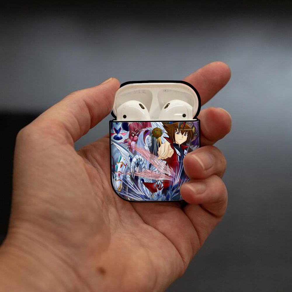 遊☆戯☆王 Yu-Gi-Oh! AirPods 第2世代保護ケース ハードシェル ブラック 耐衝撃・防指紋・カラビナ付き