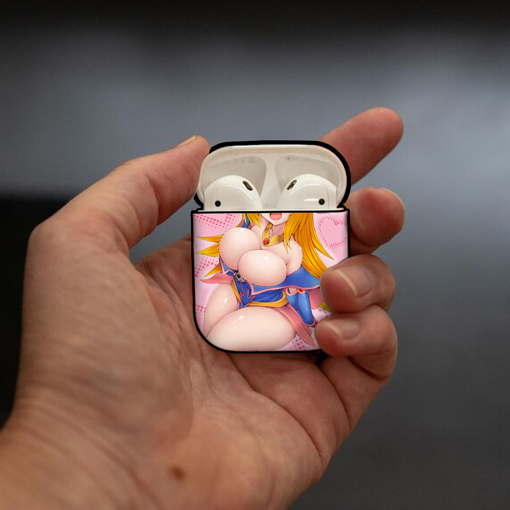 遊☆戯☆王 Yu-Gi-Oh! AirPods 第2世代保護ケース ハードシェル ブラック 耐衝撃・防指紋・カラビナ付き