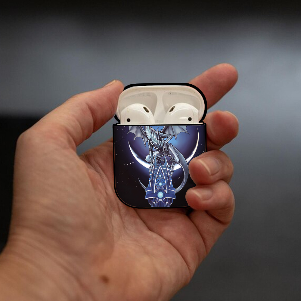 遊☆戯☆王 Yu-Gi-Oh! AirPods 第2世代保護ケース ハードシェル ブラック 耐衝撃・防指紋・カラビナ付き