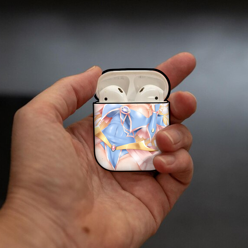 遊☆戯☆王 Yu-Gi-Oh! AirPods 第2世代保護ケース ハードシェル ブラック 耐衝撃・防指紋・カラビナ付き