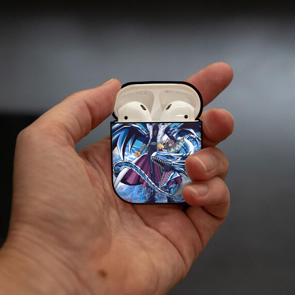 遊☆戯☆王 Yu-Gi-Oh! AirPods 第2世代保護ケース ハードシェル ブラック 耐衝撃・防指紋・カラビナ付き