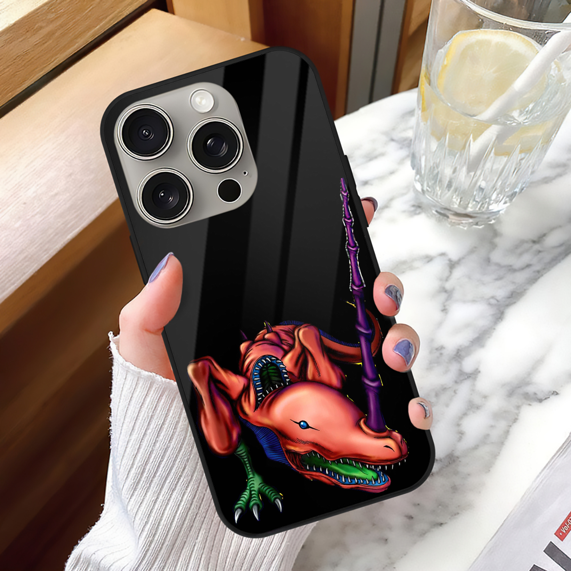 遊☆戯☆王 Yu-Gi-Oh! 【iPhone15Pro対応】スマホケース 耐衝撃＆黄変防止 背面ガラス