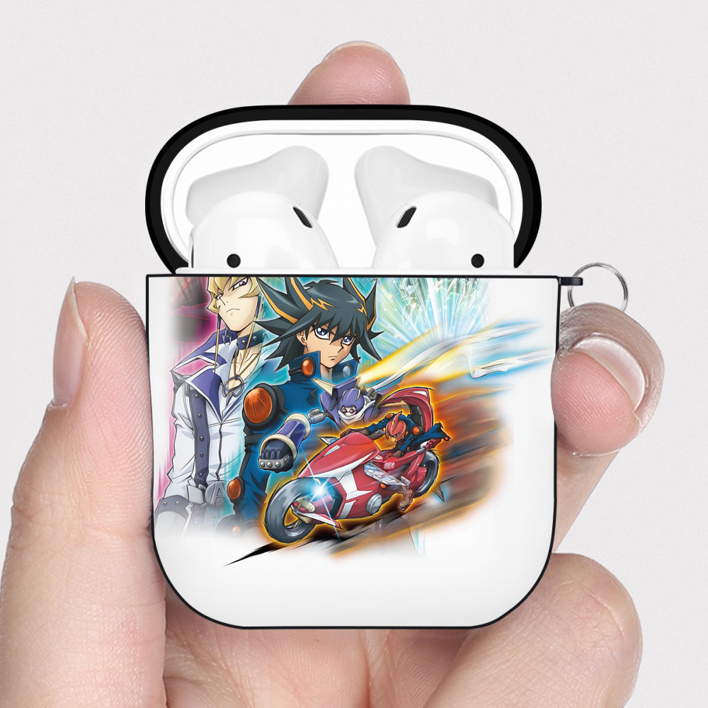 （画像用） 遊☆戯☆王 Yu-Gi-Oh! AirPods 第2世代保護ケース ハードシェル ブラック 耐衝撃・防指紋・カラビナ付き