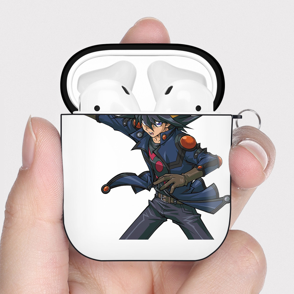 （画像用） 遊☆戯☆王 Yu-Gi-Oh! AirPods 第2世代保護ケース ハードシェル ブラック 耐衝撃・防指紋・カラビナ付き