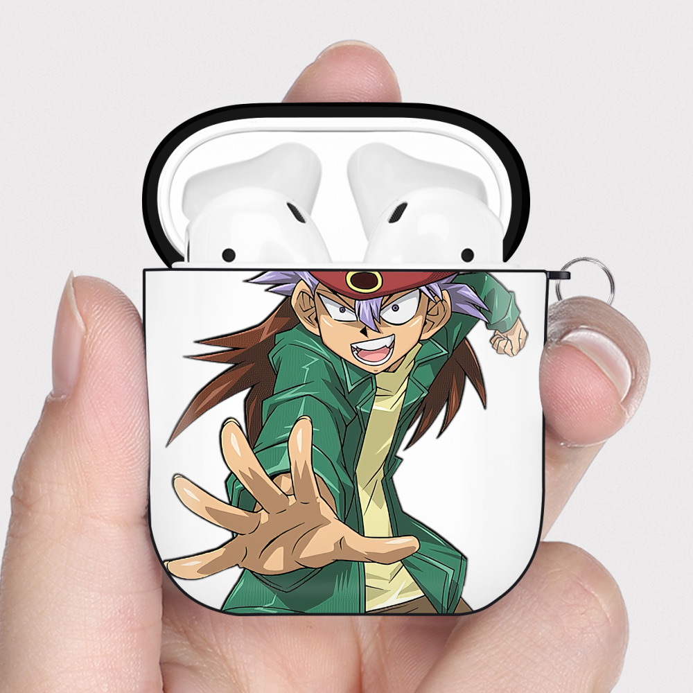 （画像用） 遊☆戯☆王 Yu-Gi-Oh! AirPods 第2世代保護ケース ハードシェル ブラック 耐衝撃・防指紋・カラビナ付き