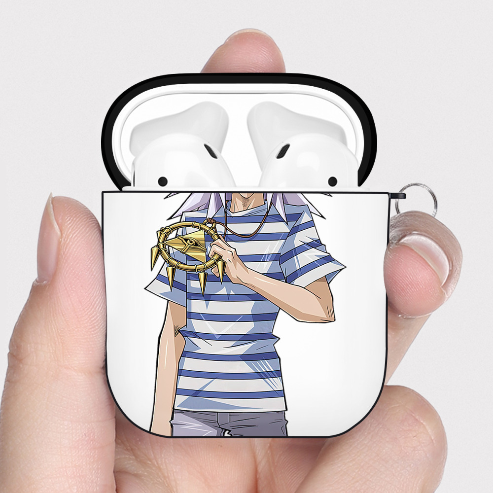 （画像用） 遊☆戯☆王 Yu-Gi-Oh! AirPods 第2世代保護ケース ハードシェル ブラック 耐衝撃・防指紋・カラビナ付き