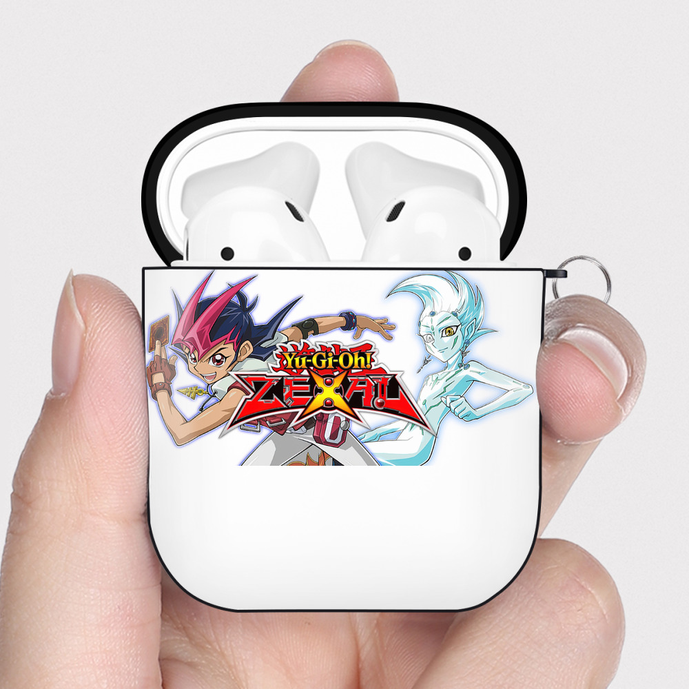 （画像用） 遊☆戯☆王 Yu-Gi-Oh! AirPods 第2世代保護ケース ハードシェル ブラック 耐衝撃・防指紋・カラビナ付き