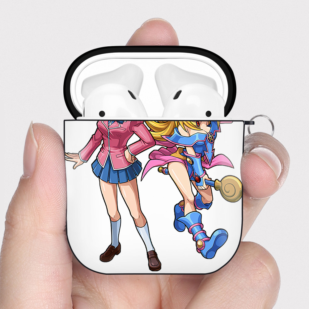 （画像用） 遊☆戯☆王 Yu-Gi-Oh! AirPods 第2世代保護ケース ハードシェル ブラック 耐衝撃・防指紋・カラビナ付き