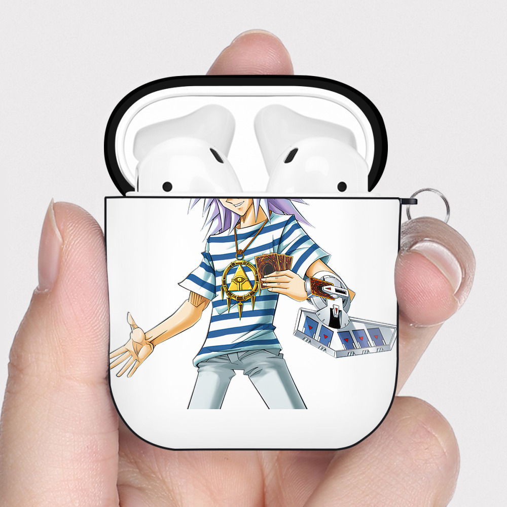遊☆戯☆王 Yu-Gi-Oh! AirPods 第2世代保護ケース ハードシェル ブラック 耐衝撃・防指紋・カラビナ付き