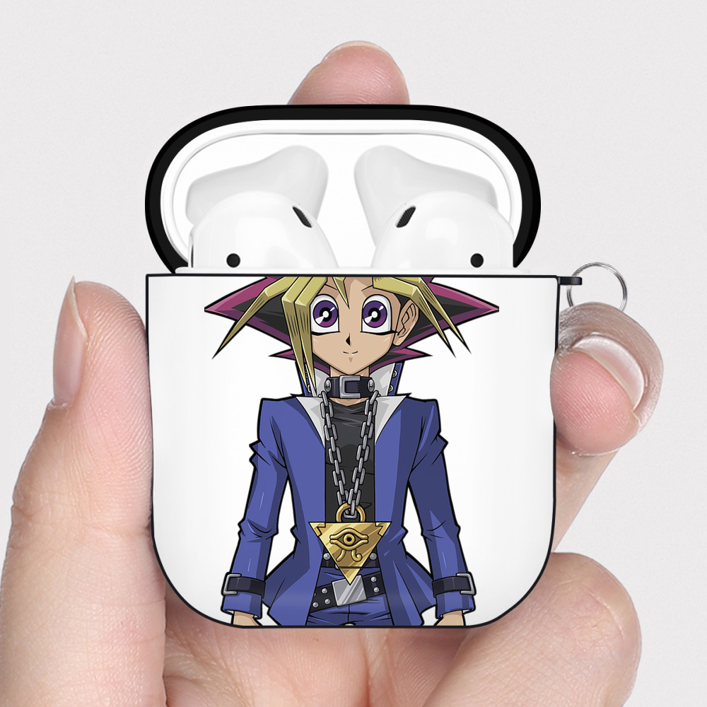 （画像用） 遊☆戯☆王 Yu-Gi-Oh! AirPods 第2世代保護ケース ハードシェル ブラック 耐衝撃・防指紋・カラビナ付き