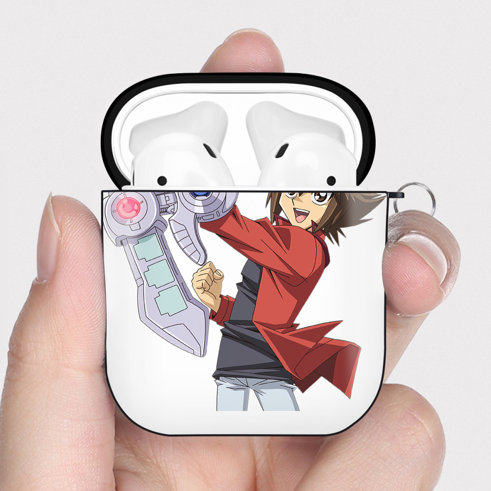 （画像用） 遊☆戯☆王 Yu-Gi-Oh! AirPods 第2世代保護ケース ハードシェル ブラック 耐衝撃・防指紋・カラビナ付き
