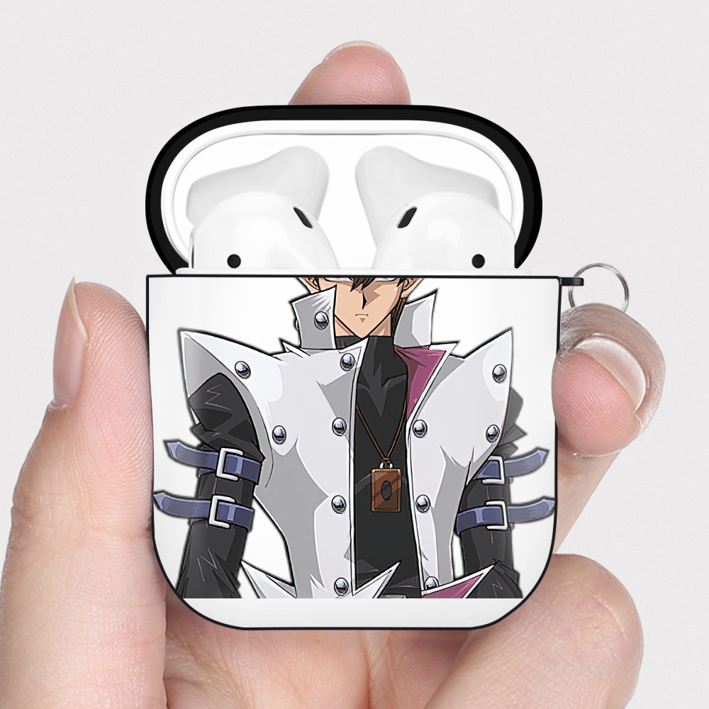 （画像用） 遊☆戯☆王 Yu-Gi-Oh! AirPods 第2世代保護ケース ハードシェル ブラック 耐衝撃・防指紋・カラビナ付き