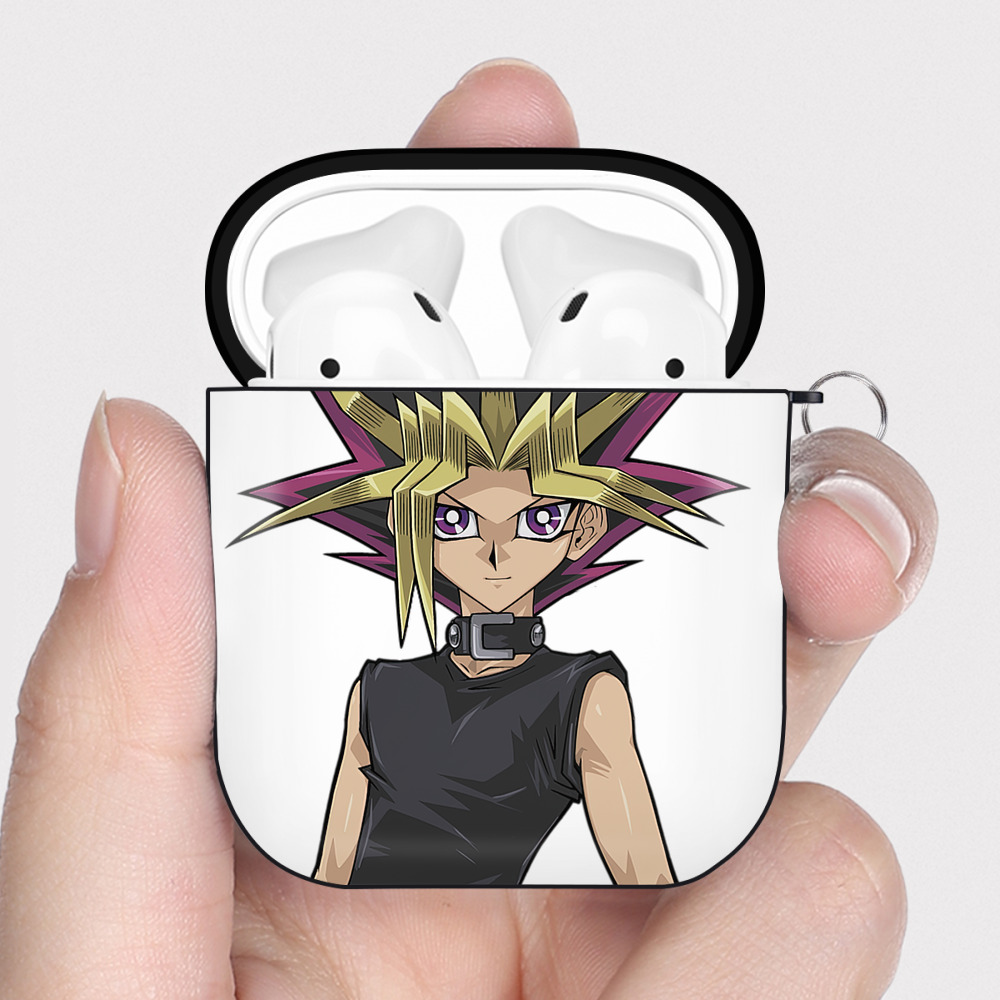 （画像用） 遊☆戯☆王 Yu-Gi-Oh! AirPods 第2世代保護ケース ハードシェル ブラック 耐衝撃・防指紋・カラビナ付き
