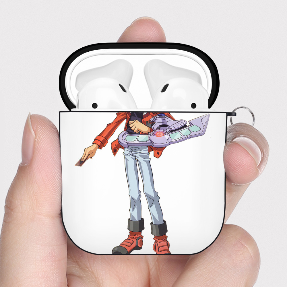（画像用） 遊☆戯☆王 Yu-Gi-Oh! AirPods 第2世代保護ケース ハードシェル ブラック 耐衝撃・防指紋・カラビナ付き