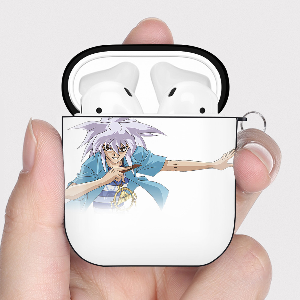 （画像用） 遊☆戯☆王 Yu-Gi-Oh! AirPods 第2世代保護ケース ハードシェル ブラック 耐衝撃・防指紋・カラビナ付き