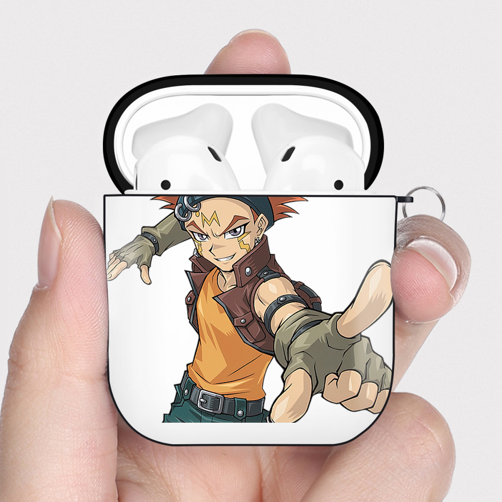 （画像用） 遊☆戯☆王 Yu-Gi-Oh! AirPods 第2世代保護ケース ハードシェル ブラック 耐衝撃・防指紋・カラビナ付き
