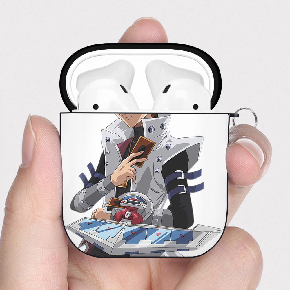 （画像用） 遊☆戯☆王 Yu-Gi-Oh! AirPods 第2世代保護ケース ハードシェル ブラック 耐衝撃・防指紋・カラビナ付き