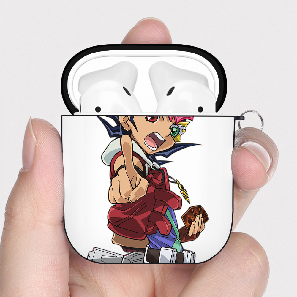 （画像用） 遊☆戯☆王 Yu-Gi-Oh! AirPods 第2世代保護ケース ハードシェル ブラック 耐衝撃・防指紋・カラビナ付き