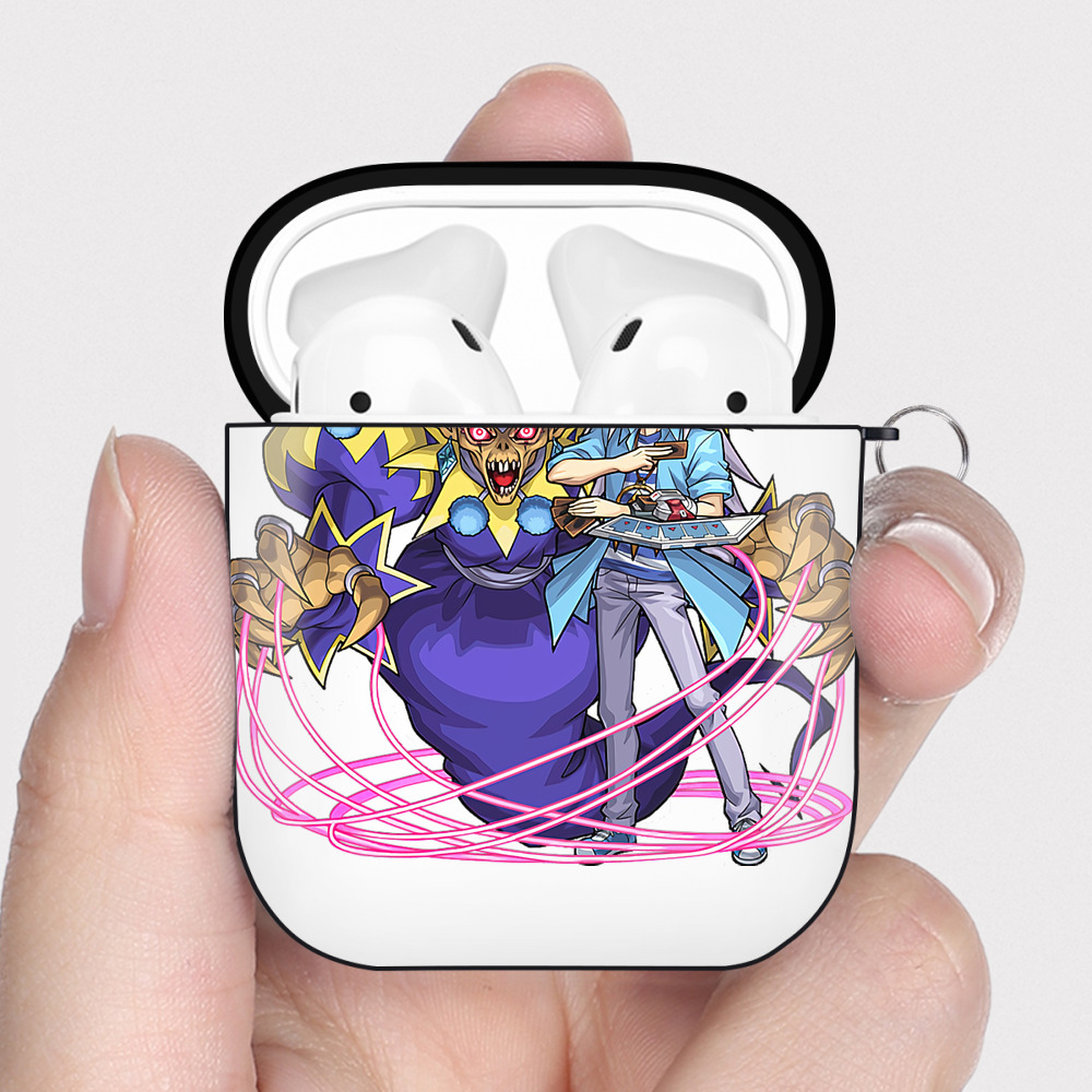 （画像用） 遊☆戯☆王 Yu-Gi-Oh! AirPods 第2世代保護ケース ハードシェル ブラック 耐衝撃・防指紋・カラビナ付き