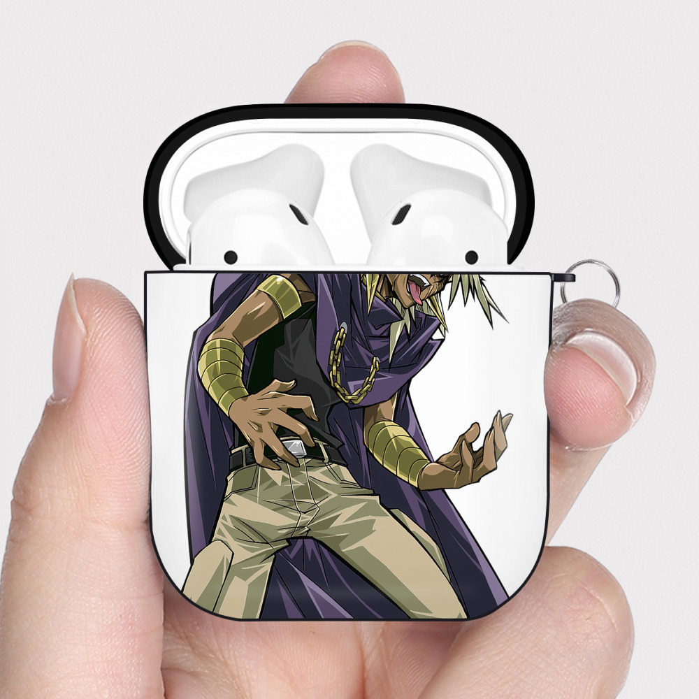 （画像用） 遊☆戯☆王 Yu-Gi-Oh! AirPods 第2世代保護ケース ハードシェル ブラック 耐衝撃・防指紋・カラビナ付き