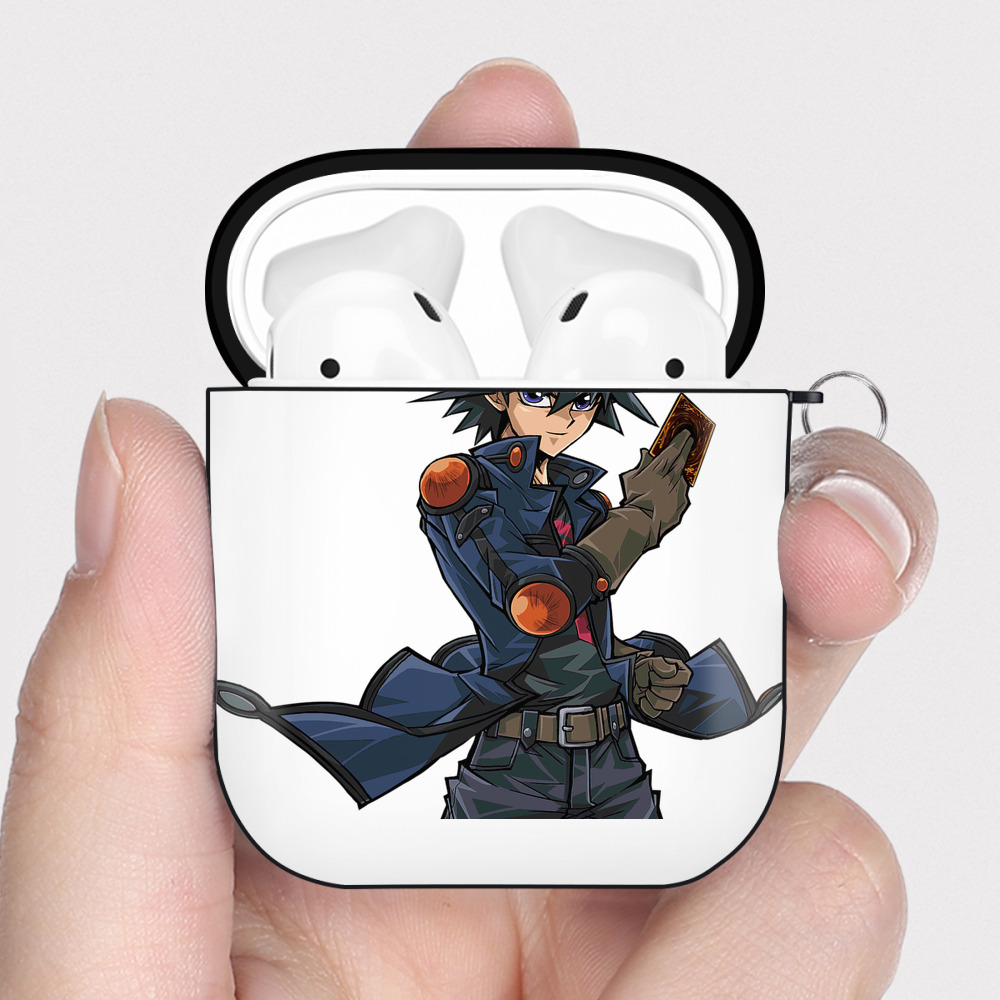 （画像用） 遊☆戯☆王 Yu-Gi-Oh! AirPods 第2世代保護ケース ハードシェル ブラック 耐衝撃・防指紋・カラビナ付き