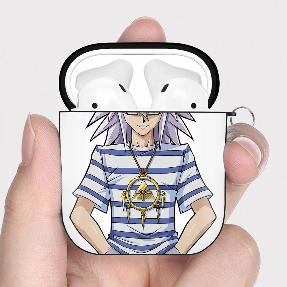 （画像用） 遊☆戯☆王 Yu-Gi-Oh! AirPods 第2世代保護ケース ハードシェル ブラック 耐衝撃・防指紋・カラビナ付き