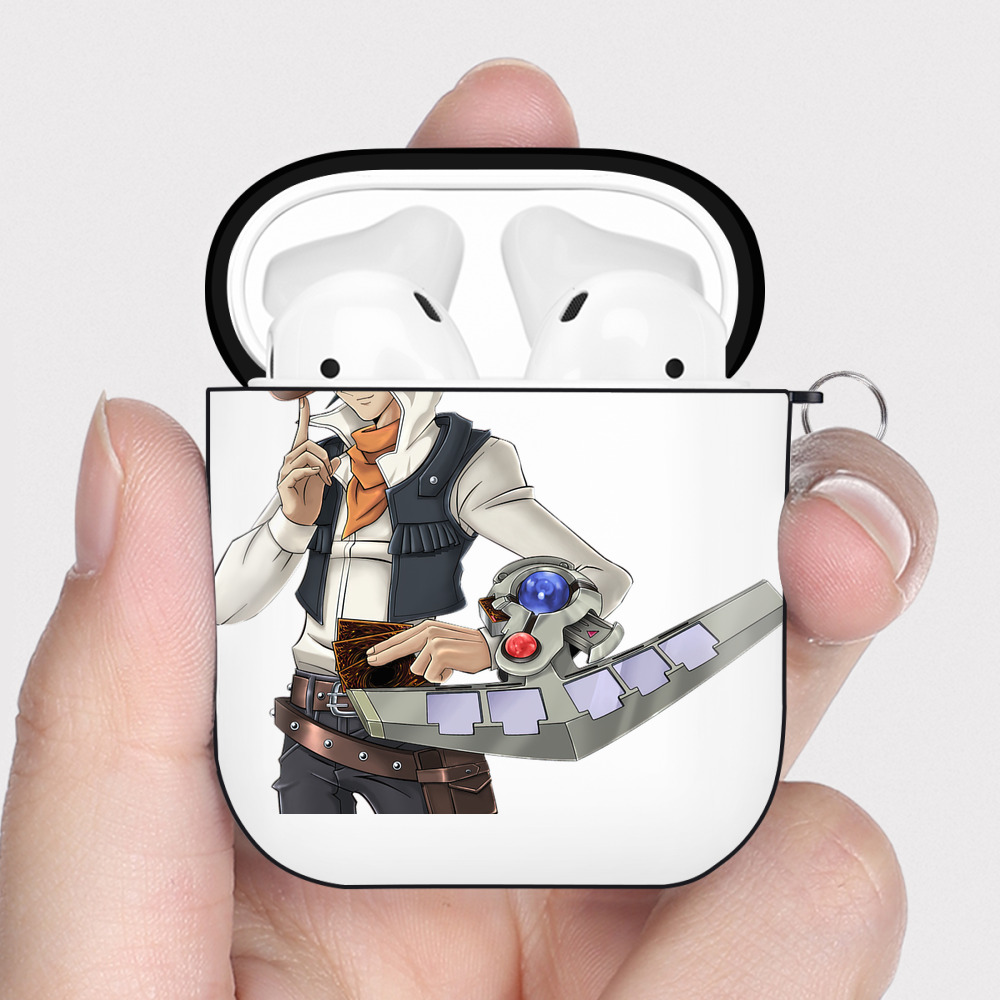 （画像用） 遊☆戯☆王 Yu-Gi-Oh! AirPods 第2世代保護ケース ハードシェル ブラック 耐衝撃・防指紋・カラビナ付き