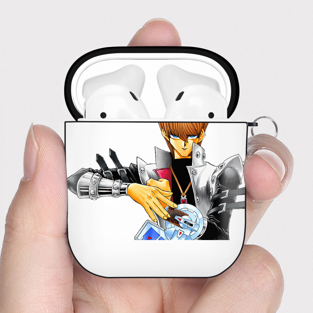 （画像用） 遊☆戯☆王 Yu-Gi-Oh! AirPods 第2世代保護ケース ハードシェル ブラック 耐衝撃・防指紋・カラビナ付き