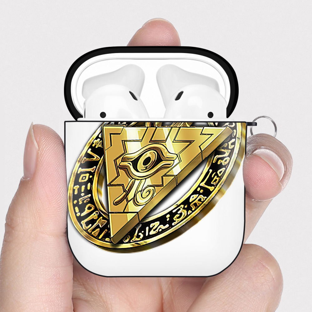 （画像用） 遊☆戯☆王 Yu-Gi-Oh! AirPods 第2世代保護ケース ハードシェル ブラック 耐衝撃・防指紋・カラビナ付き