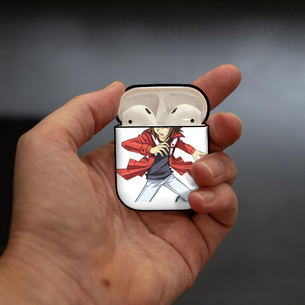 遊☆戯☆王 Yu-Gi-Oh! AirPods 第2世代保護ケース ハードシェル ブラック 耐衝撃・防指紋・カラビナ付き