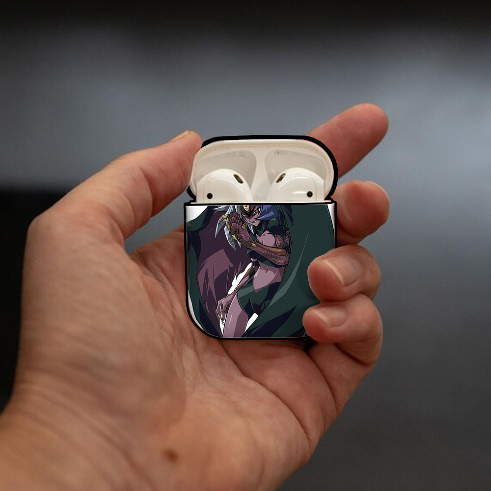 遊☆戯☆王 Yu-Gi-Oh! AirPods 第2世代保護ケース ハードシェル ブラック 耐衝撃・防指紋・カラビナ付き