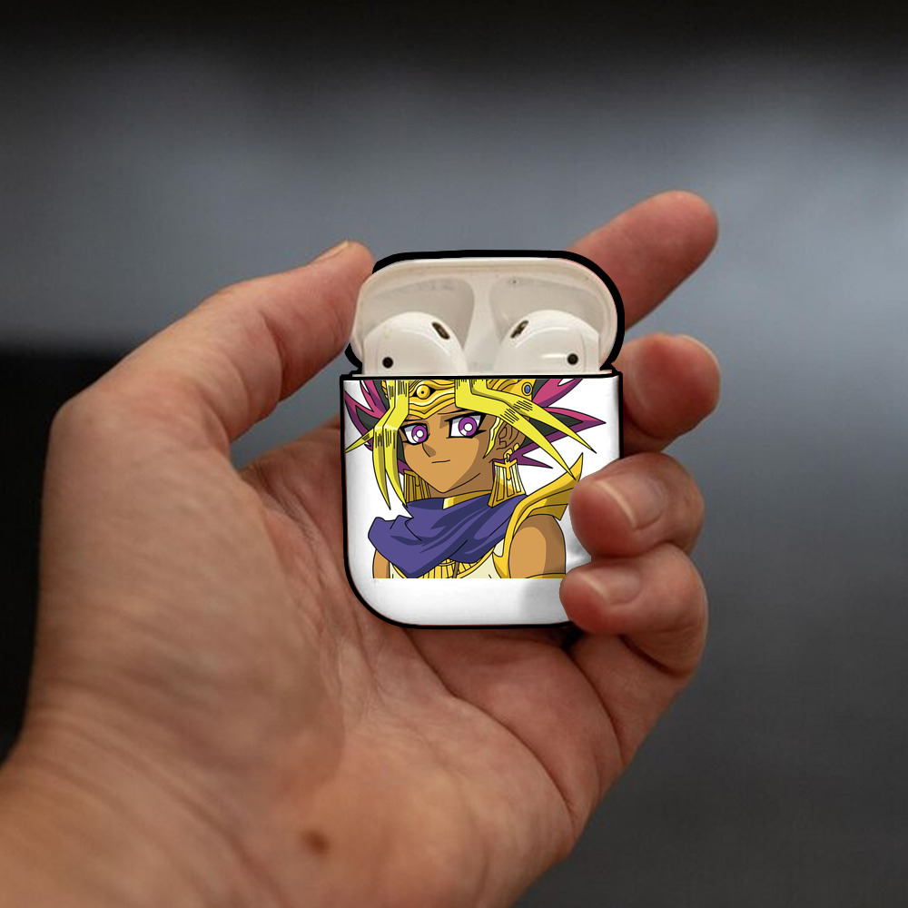 遊☆戯☆王 Yu-Gi-Oh! AirPods 第2世代保護ケース ハードシェル ブラック 耐衝撃・防指紋・カラビナ付き