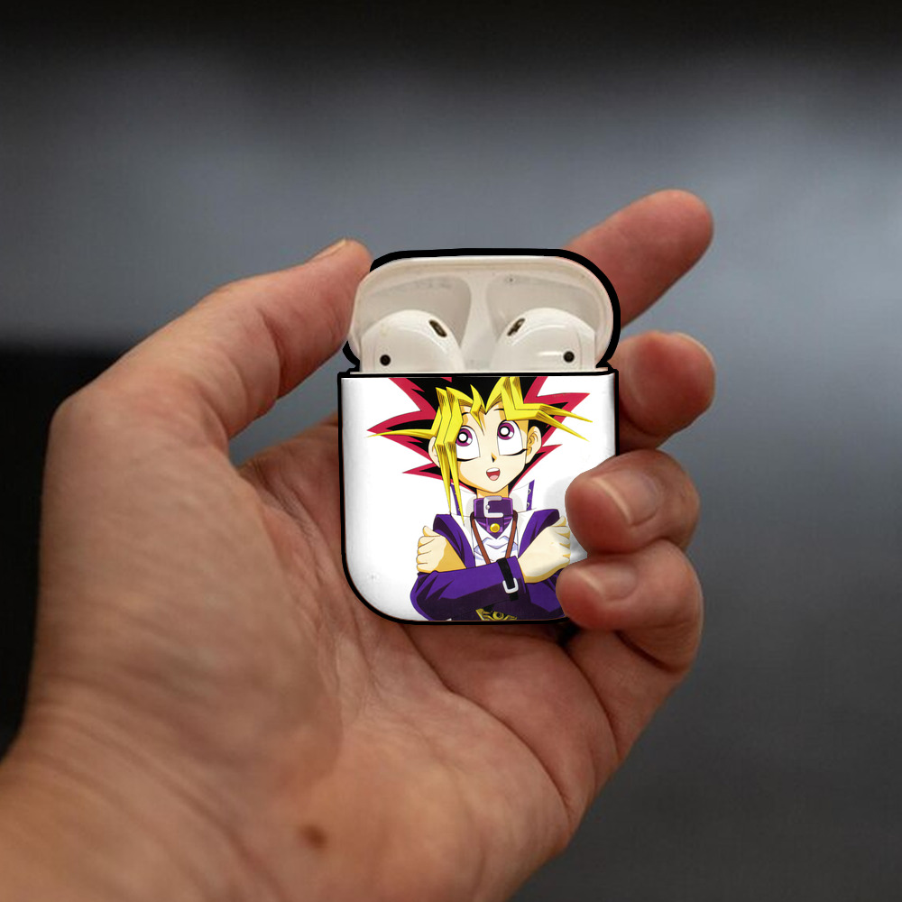遊☆戯☆王 Yu-Gi-Oh! AirPods 第2世代保護ケース ハードシェル ブラック 耐衝撃・防指紋・カラビナ付き