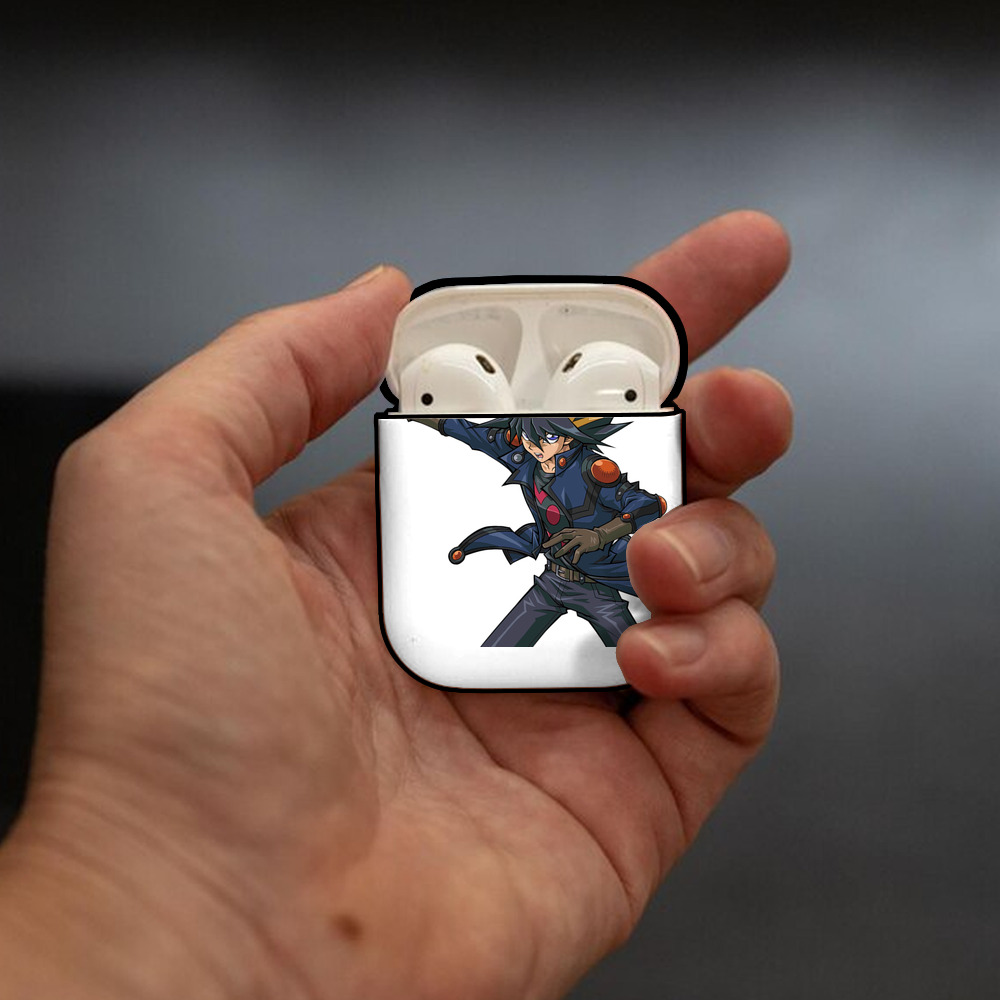 遊☆戯☆王 Yu-Gi-Oh! AirPods 第2世代保護ケース ハードシェル ブラック 耐衝撃・防指紋・カラビナ付き