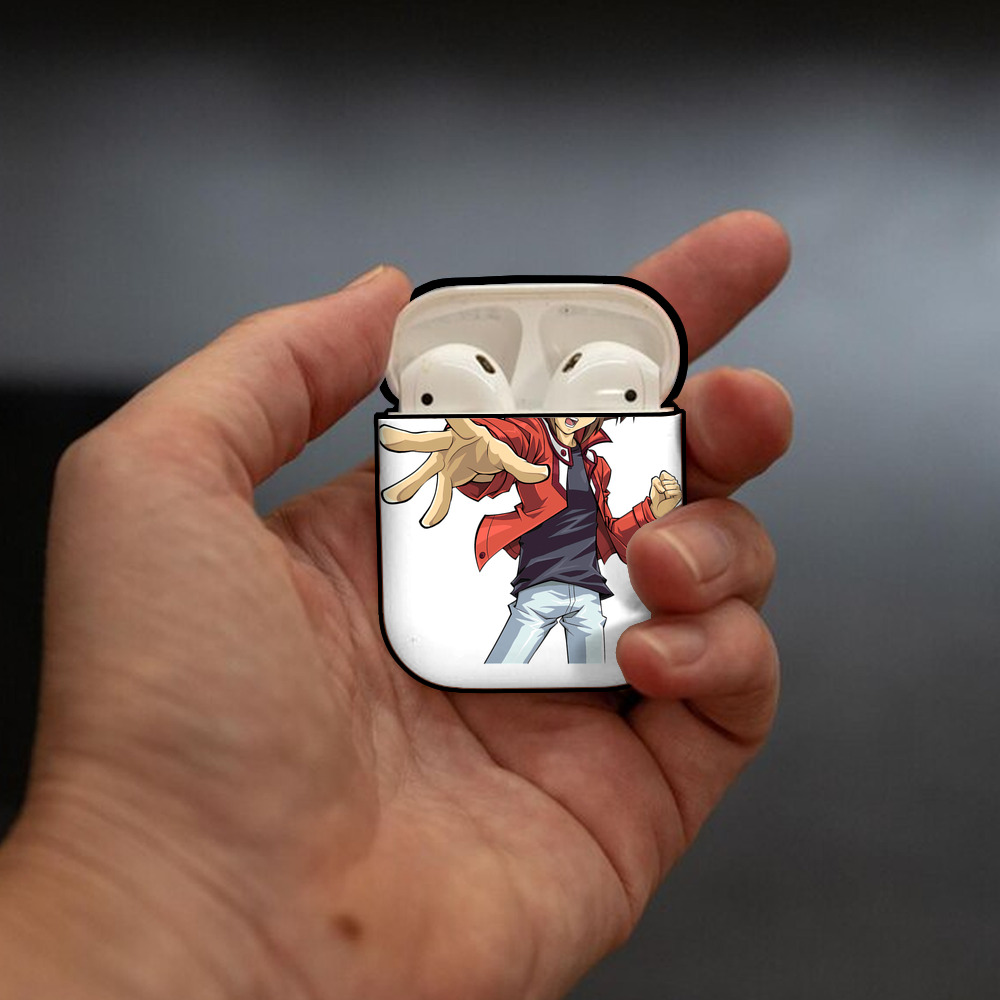 遊☆戯☆王 Yu-Gi-Oh! AirPods 第2世代保護ケース ハードシェル ブラック 耐衝撃・防指紋・カラビナ付き