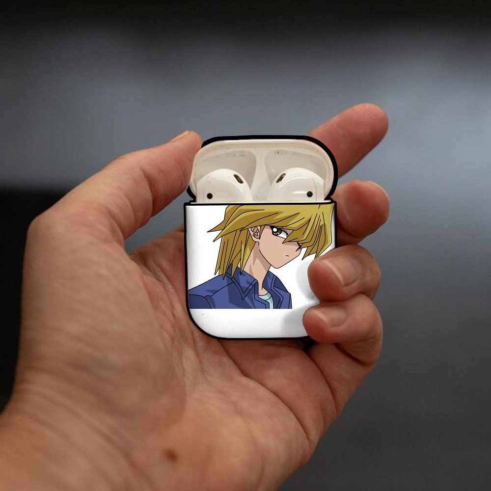 遊☆戯☆王 Yu-Gi-Oh! AirPods 第2世代保護ケース ハードシェル ブラック 耐衝撃・防指紋・カラビナ付き