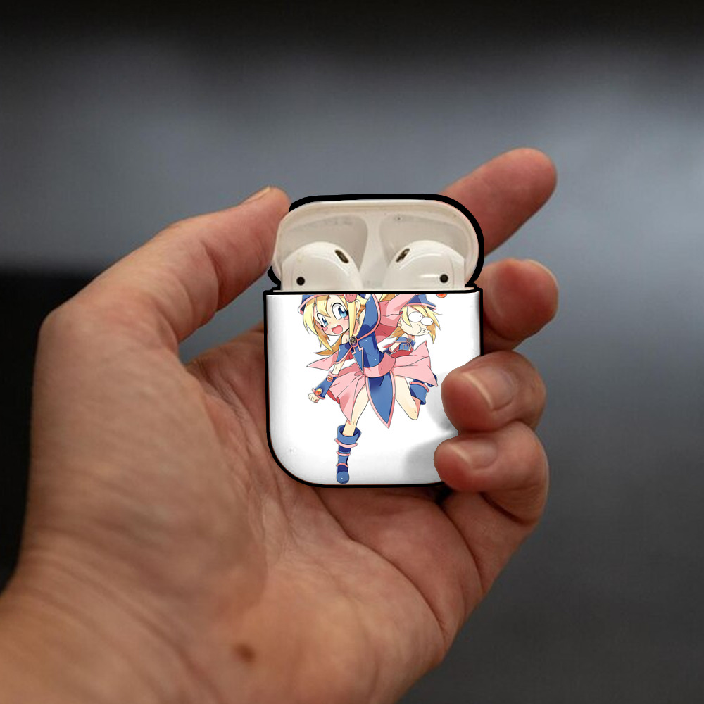 遊☆戯☆王 Yu-Gi-Oh! AirPods 第2世代保護ケース ハードシェル ブラック 耐衝撃・防指紋・カラビナ付き