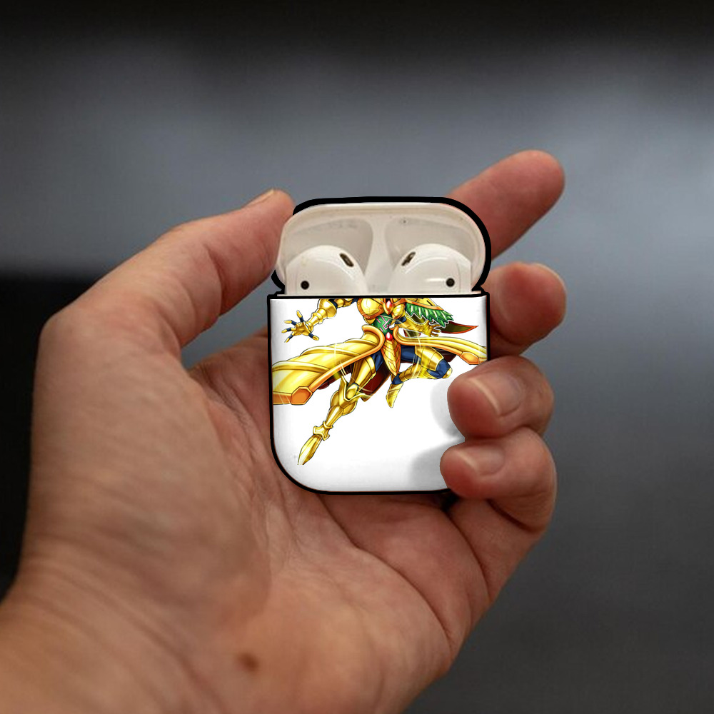 遊☆戯☆王 Yu-Gi-Oh! AirPods 第2世代保護ケース ハードシェル ブラック 耐衝撃・防指紋・カラビナ付き